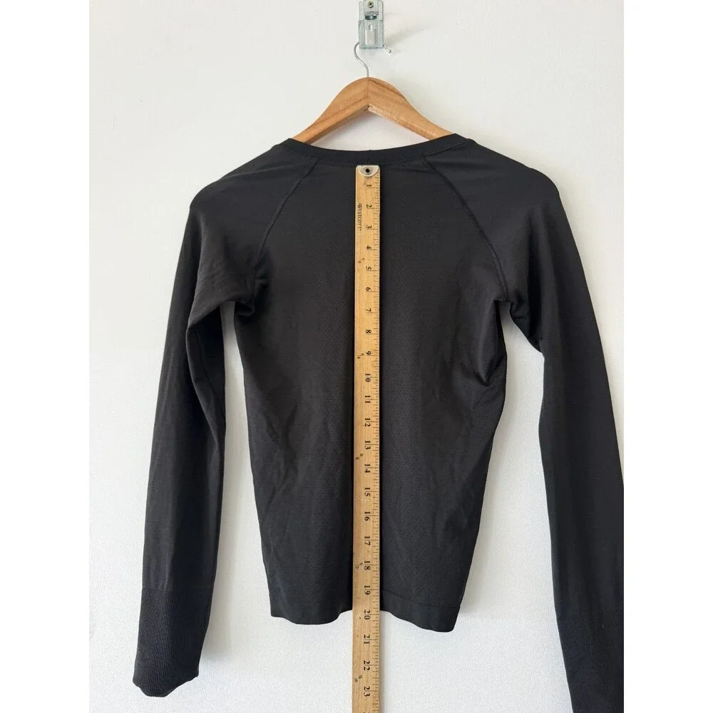 Lululemon Swiftly Tech 2.0 Shirt Size 6 Black Athletic Workout Gym Top